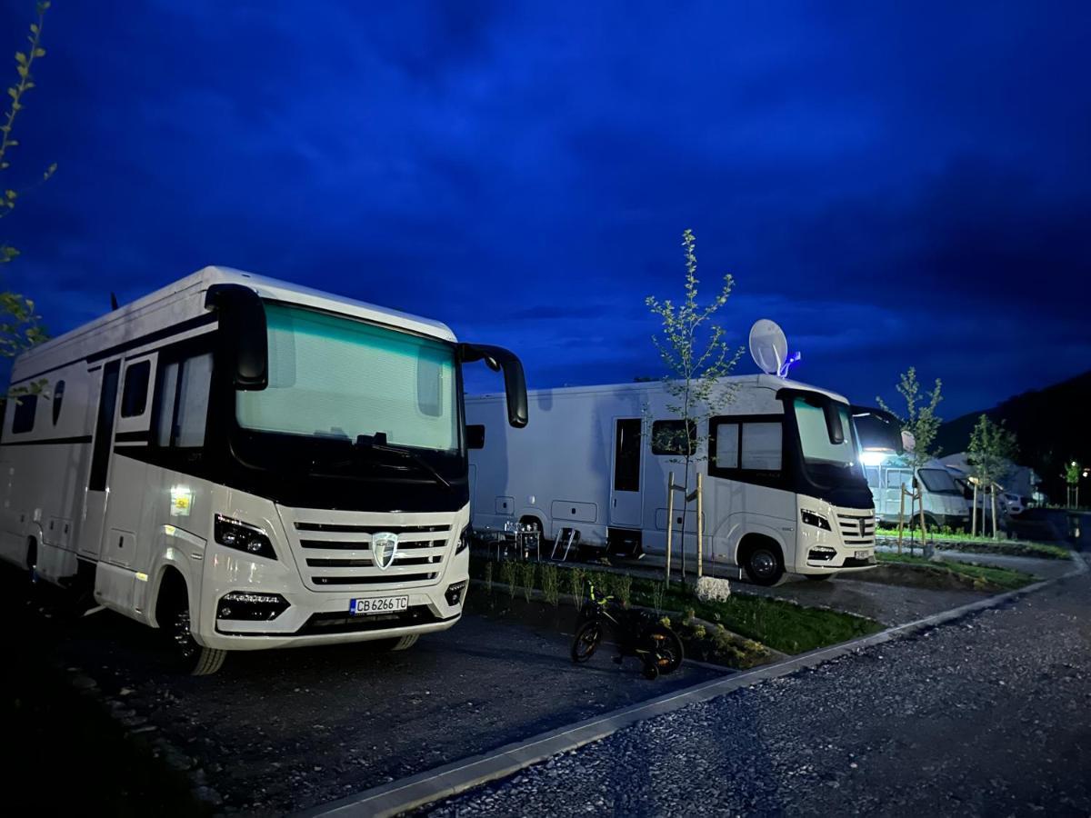 7 Lakes Camping Sapareva Banya Buitenkant foto