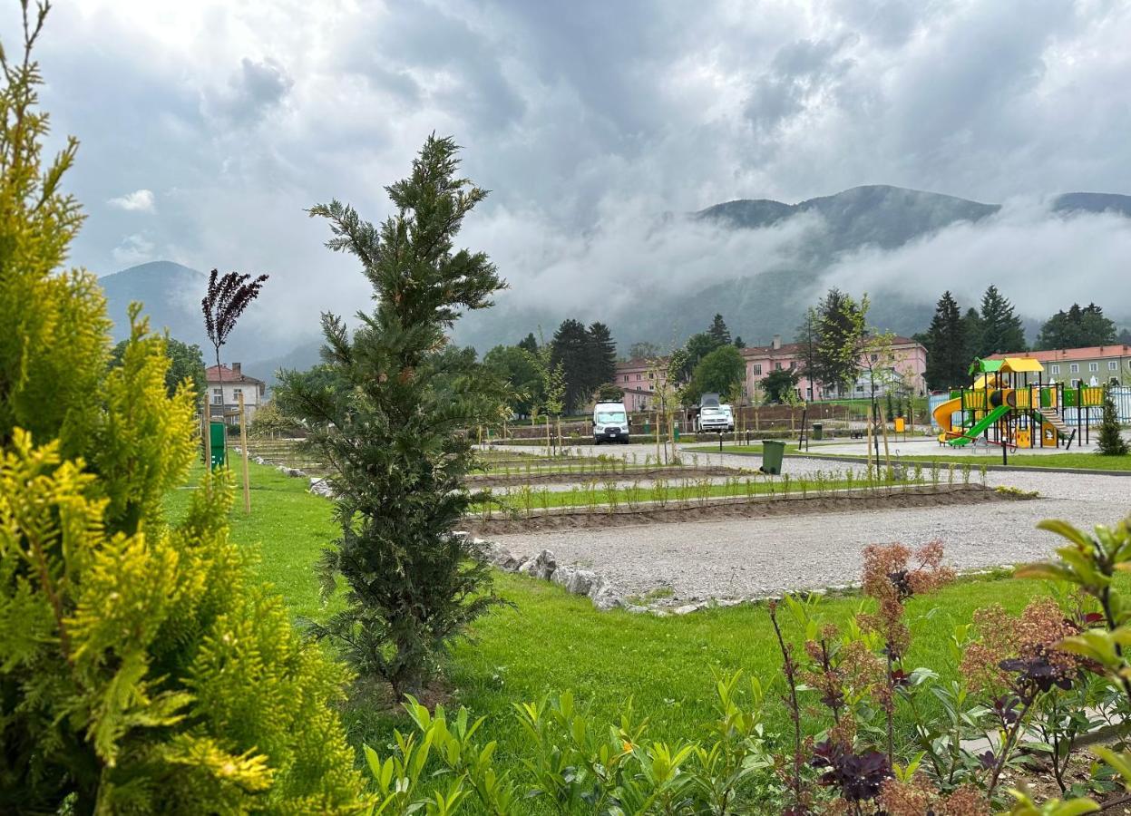 7 Lakes Camping Sapareva Banya Buitenkant foto