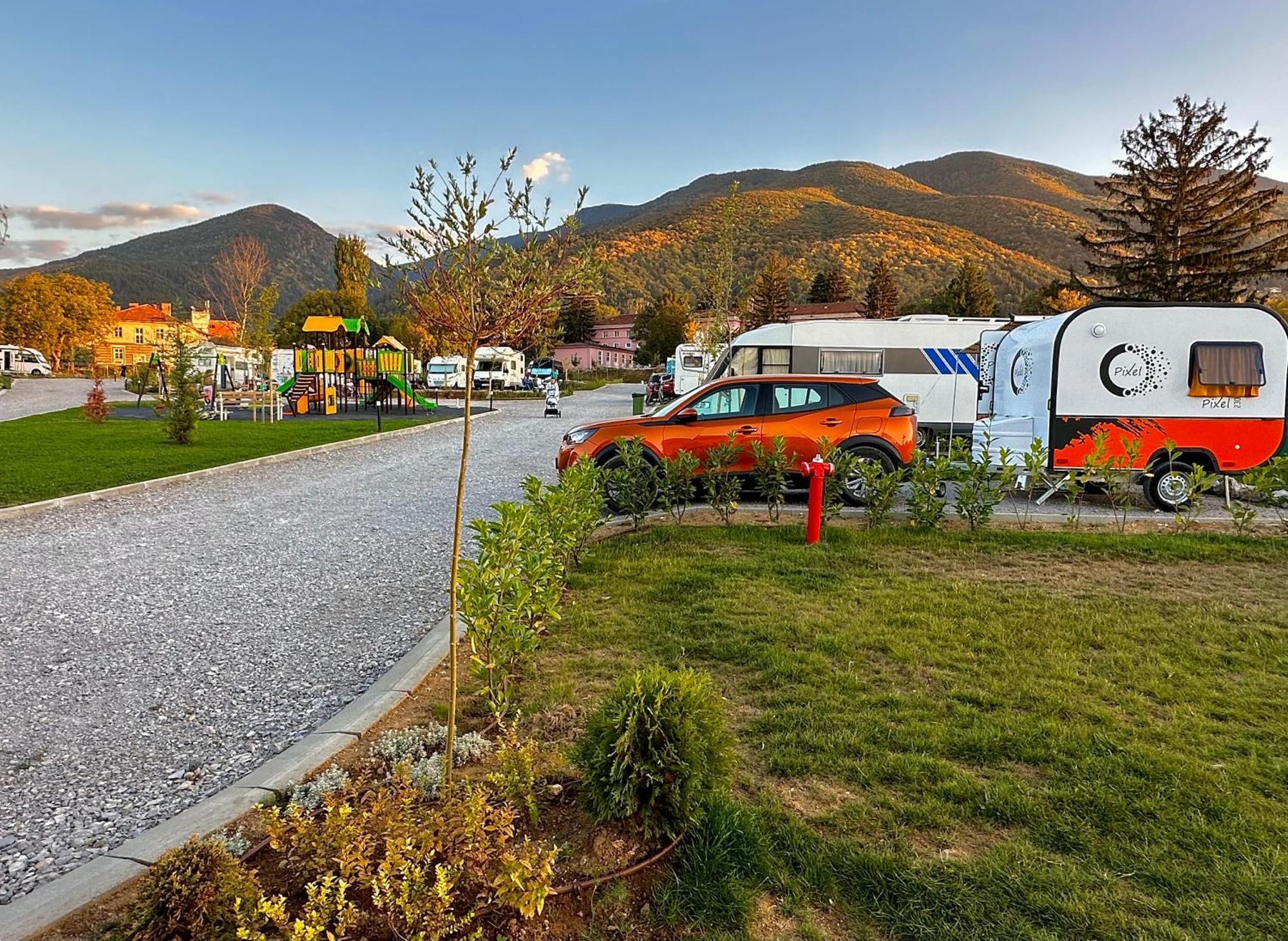 7 Lakes Camping Sapareva Banya Buitenkant foto