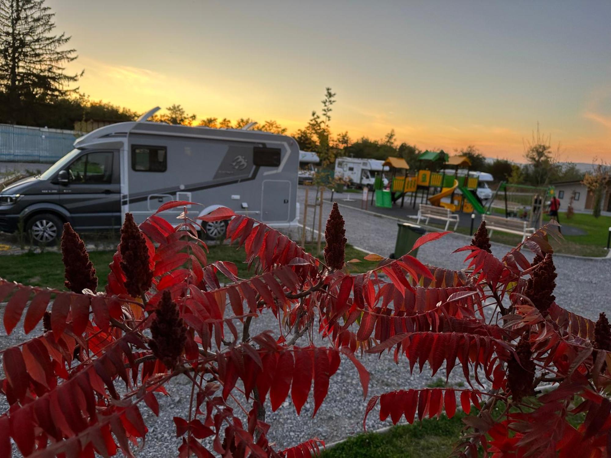 7 Lakes Camping Sapareva Banya Buitenkant foto