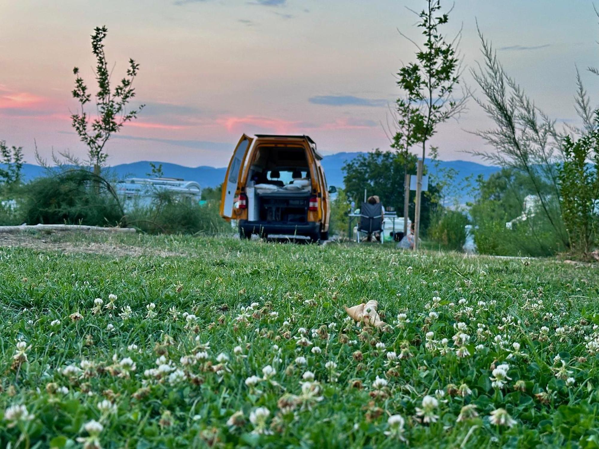 7 Lakes Camping Sapareva Banya Buitenkant foto
